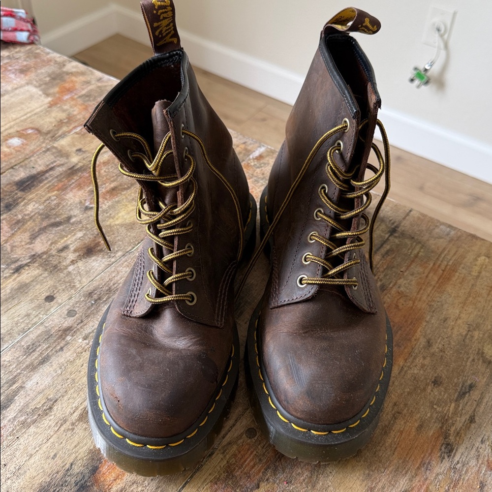 Dr marten dark horse Brown Leather Lace-Up Boots 9